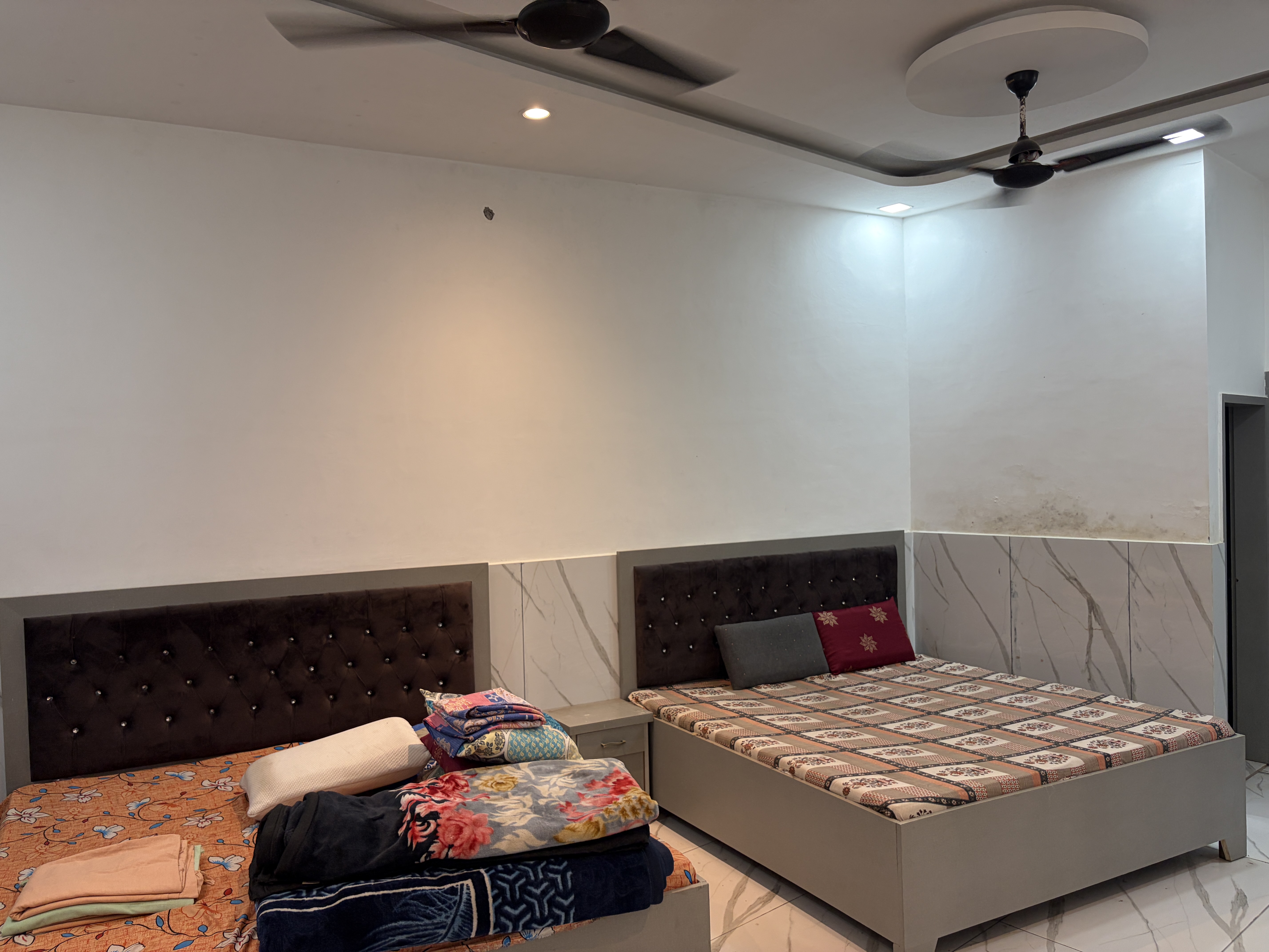 Paathak Complex Non-AC Grand Room